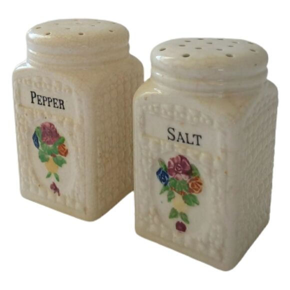 ‎Vintage Japan Stovetop Salt Pepper Shakers Ceramic Handpainted Floral Large - Picture 2 of 16